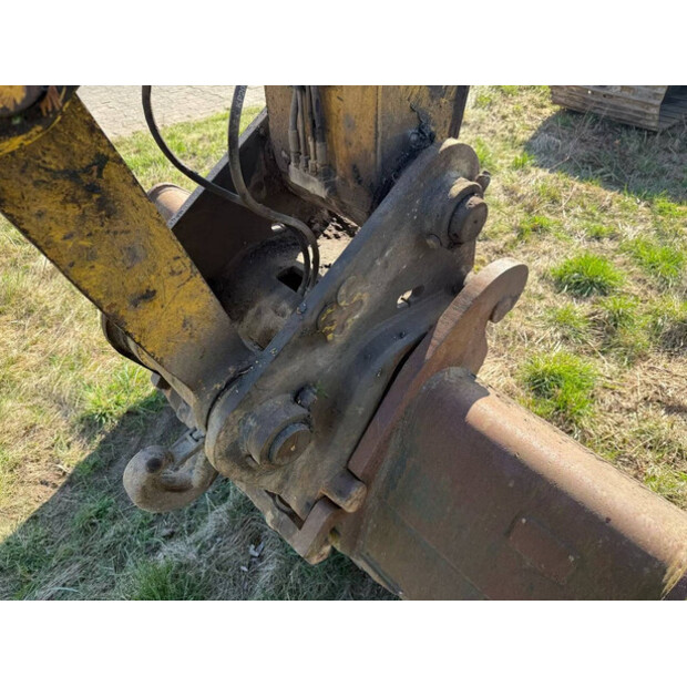 2006 New Holland E215-41812101