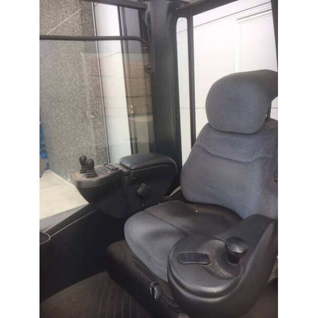 2006 ليندي G17X-41812286