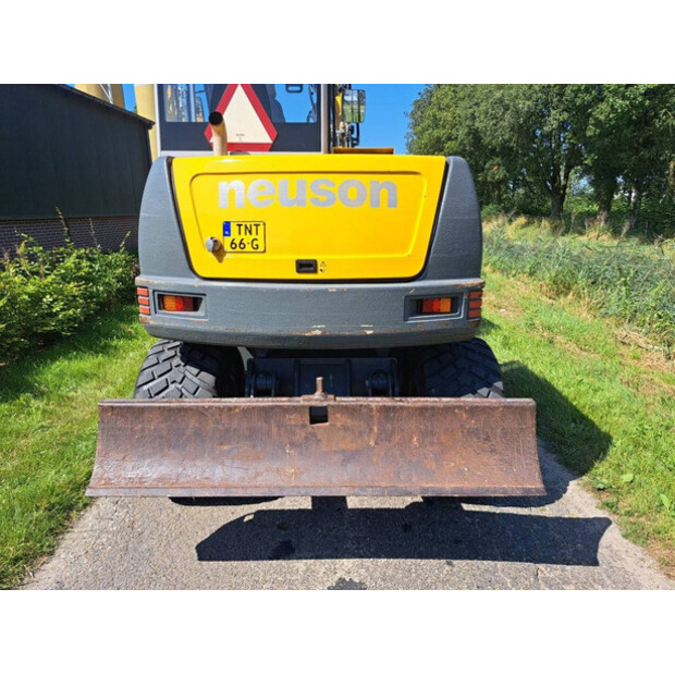 2002 Neuson 6502-41812303