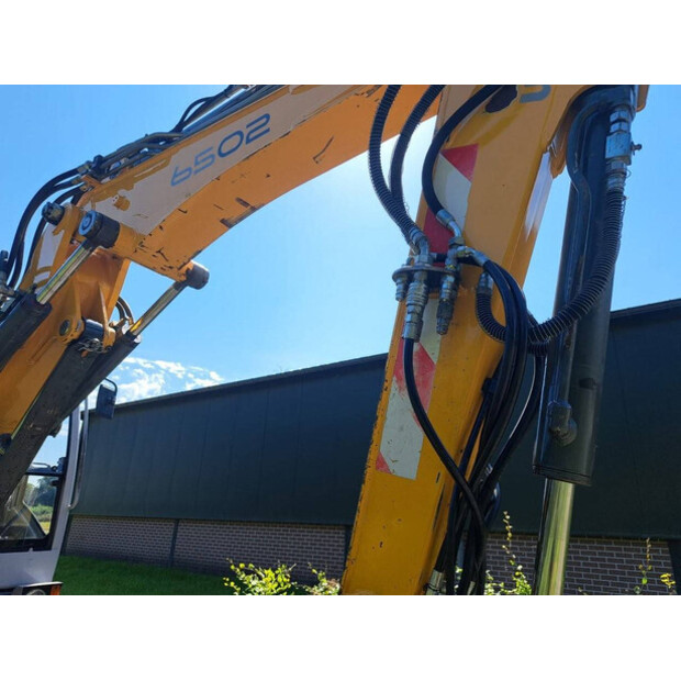 2002 Neuson 6502-41812307