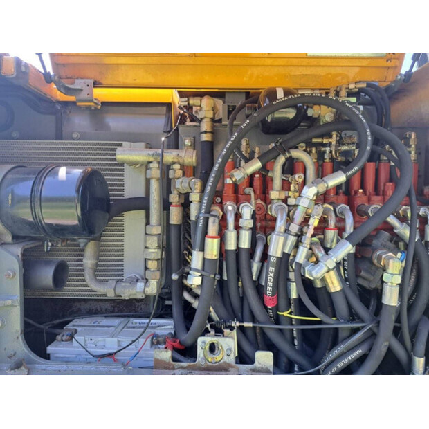 2002 Neuson 6502-41812312