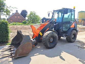 Image for WHEEL LOADERS 2015 Komatsu WA70-7