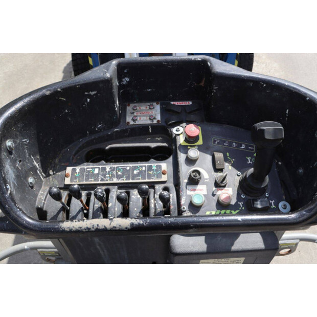 2006 NIFTY 210SD-41812520