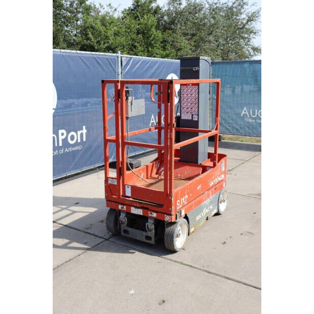 2015 SkyJack SJ12-41813300