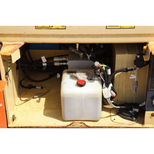 2015 JLG R6-41813784