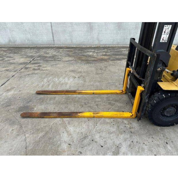 2000 MITSUBISHI FG15-41815102