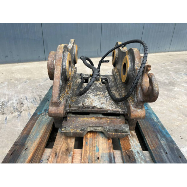 2012 اس ام بي S70-41831552