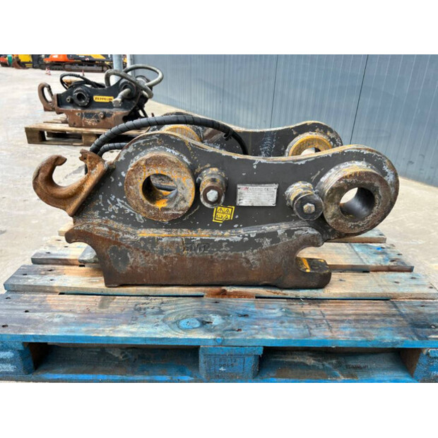 2012 اس ام بي S70-41831558