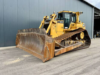 صورة ل جرارات مجنزرة 2008 كاتربيلر D6T LGP
