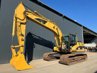 Image for TRACKED EXCAVATORS 2005 Caterpillar 320C L