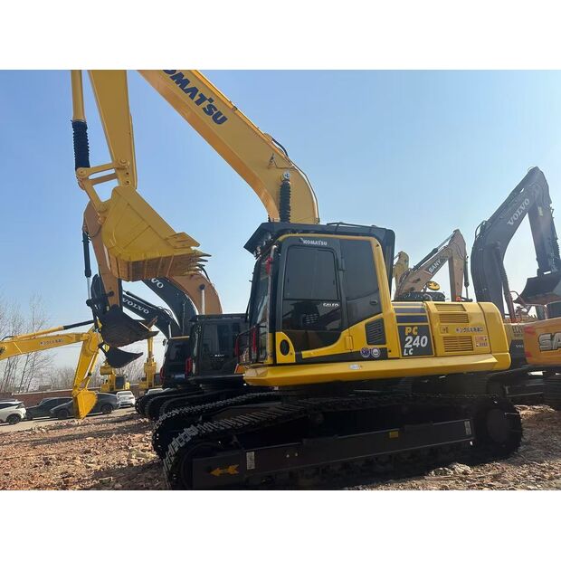 2023 Komatsu PC240-41835043