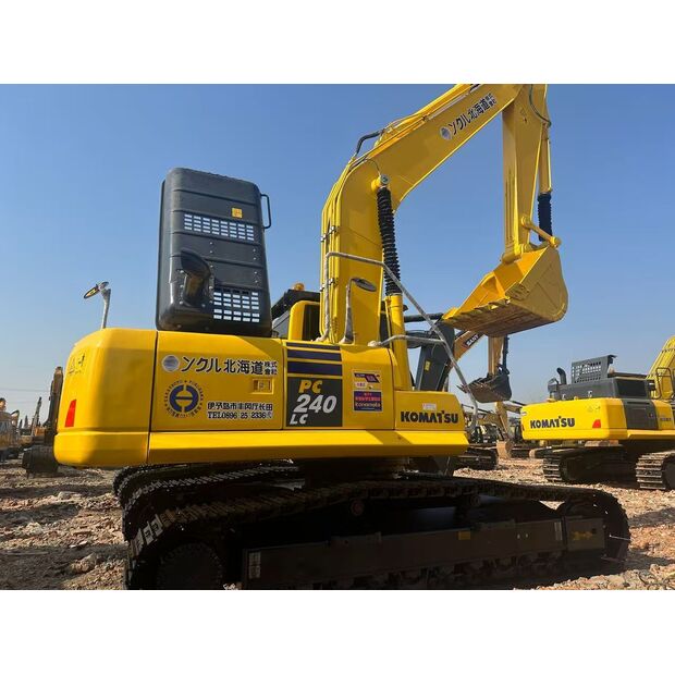2023 Komatsu PC240-41835045