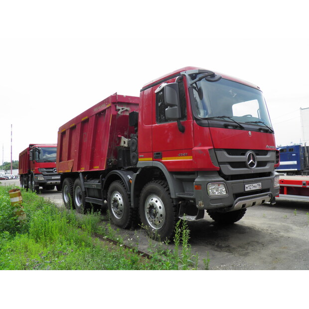 2018 Mercedes-Benz 4141K-41835615