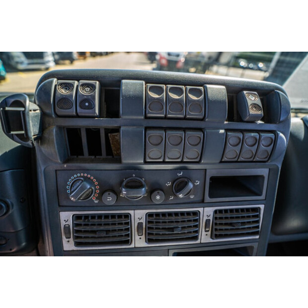 2004 Iveco EUROCARGO 120E18-41836154