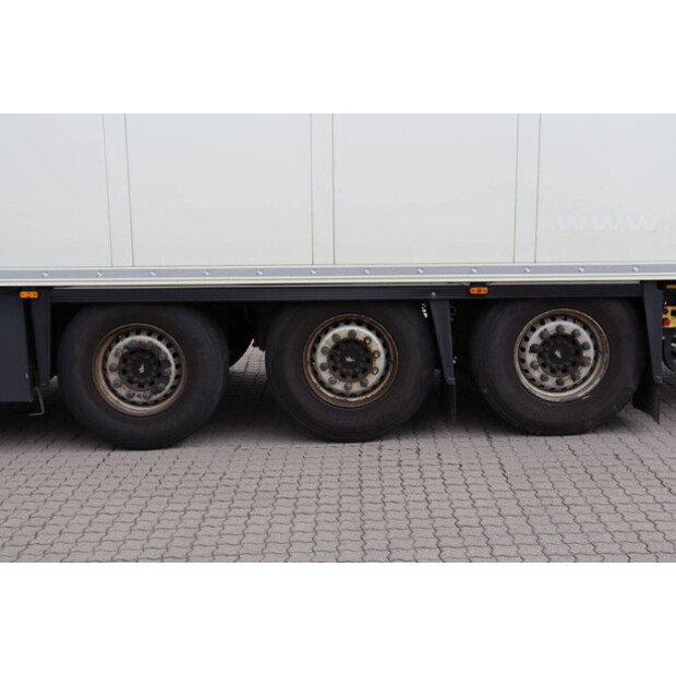2018 Schmitz Cargobull SCB*S3B-41852845