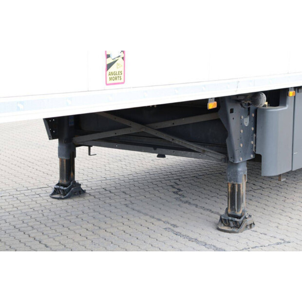 2017 Schmitz Cargobull SCB*S3B-41852921