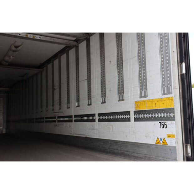 2017 Schmitz Cargobull SCB*S3B-41852948