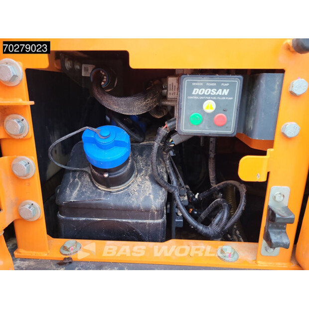 2021 Doosan DX140LC-5-41855186
