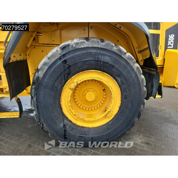 2013 فولفو L250G-41855638