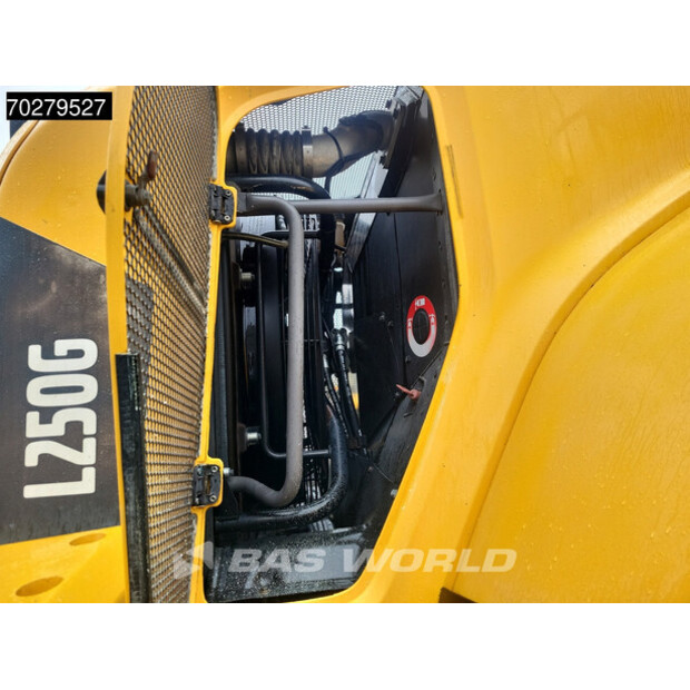 2013 فولفو L250G-41855649