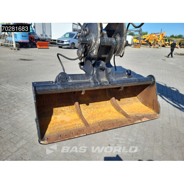 2018 Caterpillar 325FL-41856042