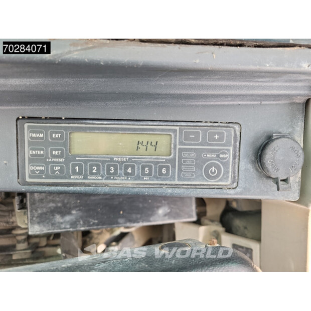 2015 كوبيلكو SK210LC-10-41858134