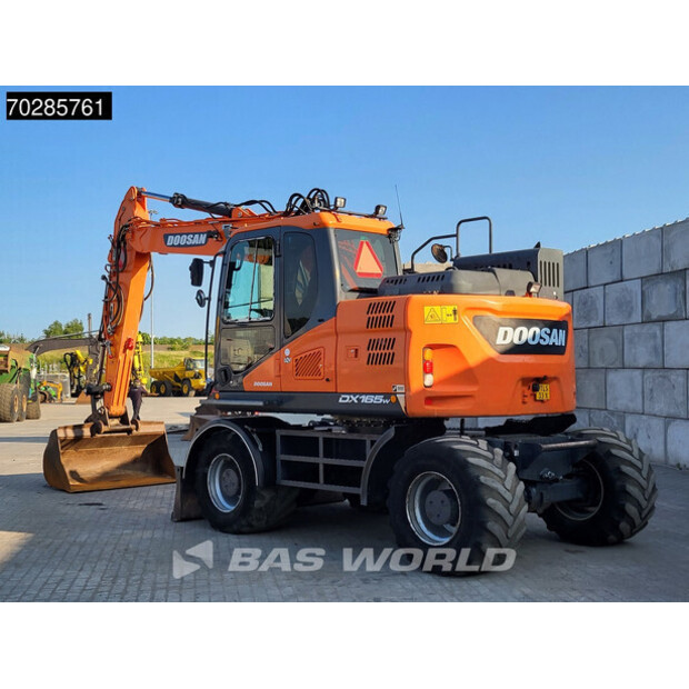 2017 Doosan DX165W-5-41858191