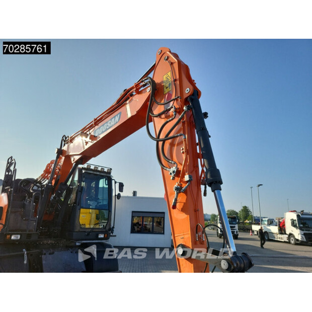 2017 Doosan DX165W-5-41858198