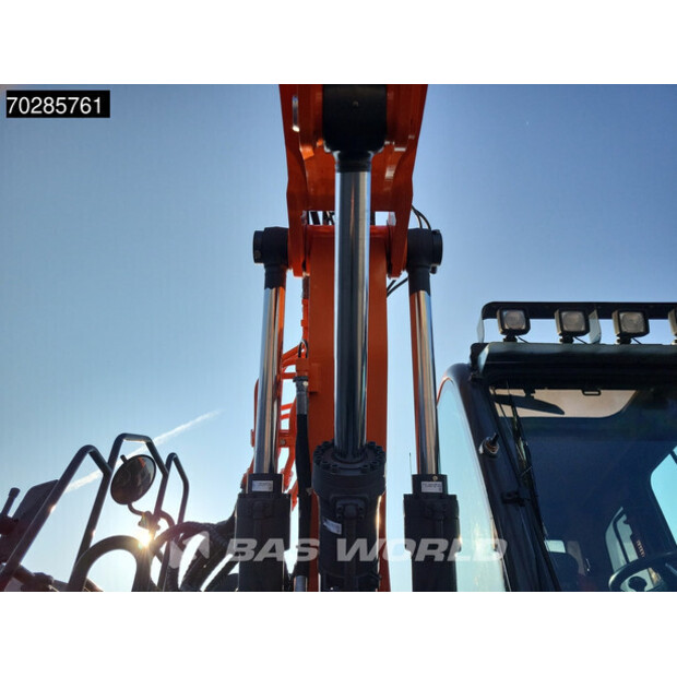 2017 Doosan DX165W-5-41858201