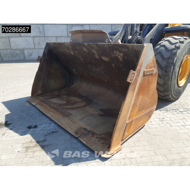 2015 فولفو L120H-41858243