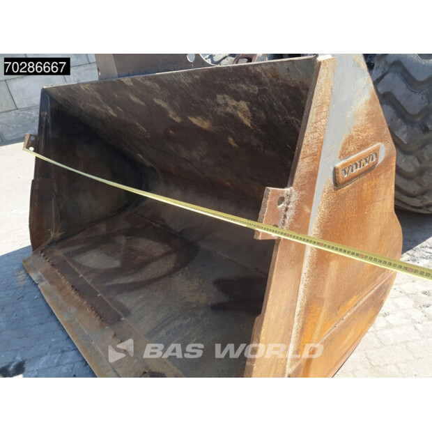 2015 فولفو L120H-41858244