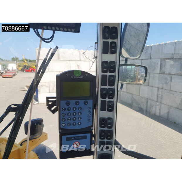 2015 فولفو L120H-41858270