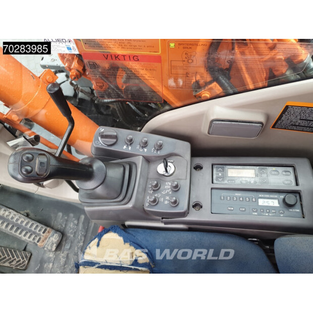 2010 Hitachi ZX140W-3-41858582
