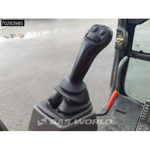 2010 Hitachi ZX140W-3-41858584