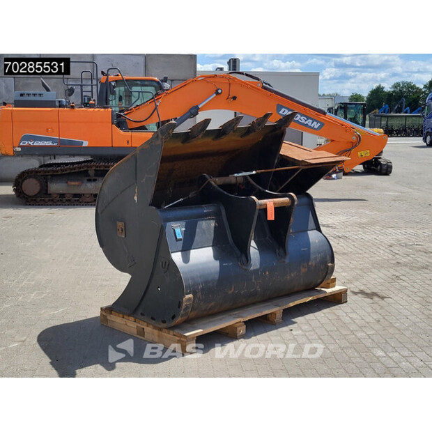 2021 Doosan DX225 LC-5-41858761