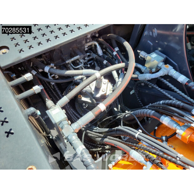 2021 Doosan DX225 LC-5-41858771
