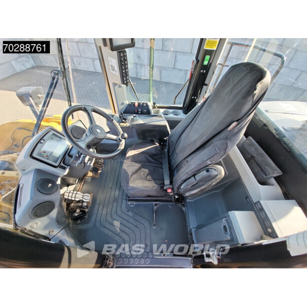 2018 Caterpillar 962M-41860016