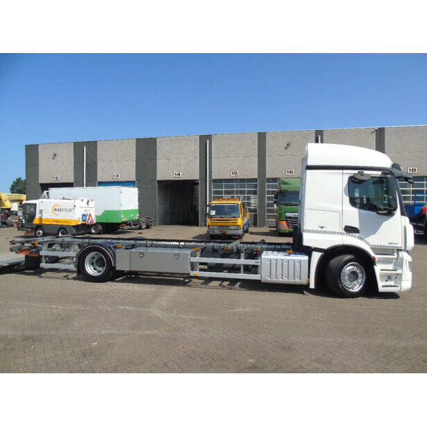 2016 Mercedes-Benz Actros 1924 + lift + euro 6-41860338