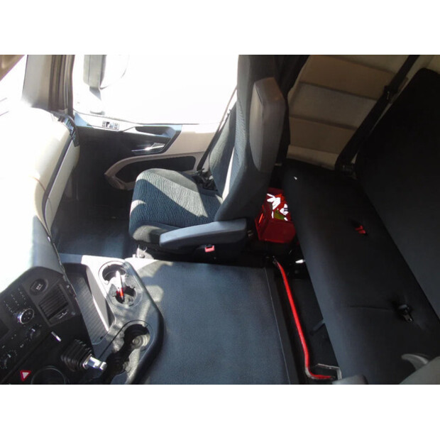 2016 Mercedes-Benz Actros 1924 + lift + euro 6-41860359