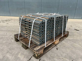 Image for Chassis Hyundai R210