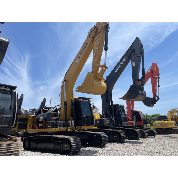 2023 Caterpillar 323D2L-41885388