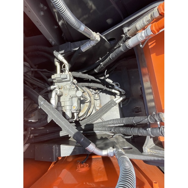 2023 Hitachi ZX200-41885451