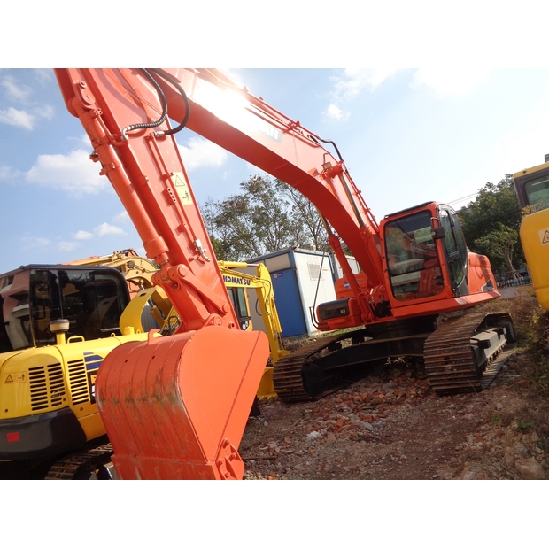 2021 Doosan DX225LC-41904395