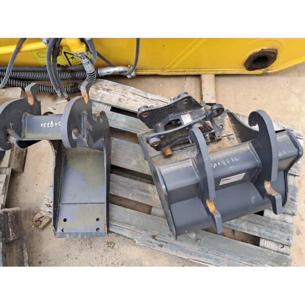 2024 Komatsu PC24MR-5-41904558