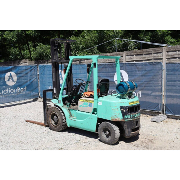 1999 MITSUBISHI FG30T-41908378