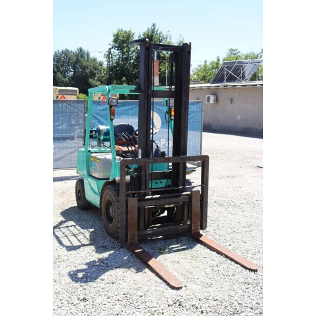 1999 MITSUBISHI FG30T-41908382