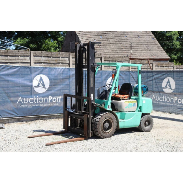1999 MITSUBISHI FG30T-41908384