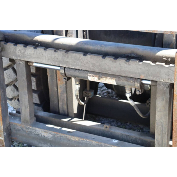 1999 MITSUBISHI FG30T-41908388