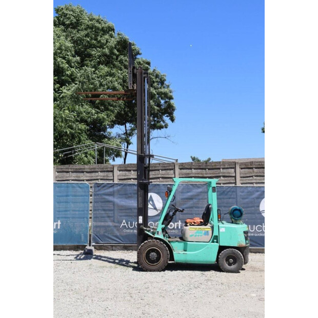 1999 MITSUBISHI FG30T-41908407