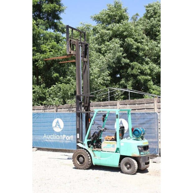 1999 MITSUBISHI FG30T-41908408